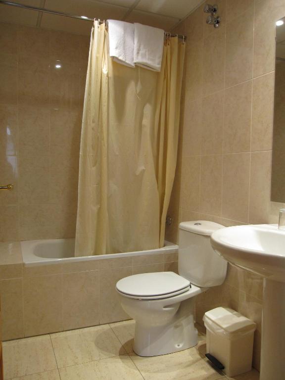 Fonda Agusti Hotel Esterri d'Àneu Kamer foto